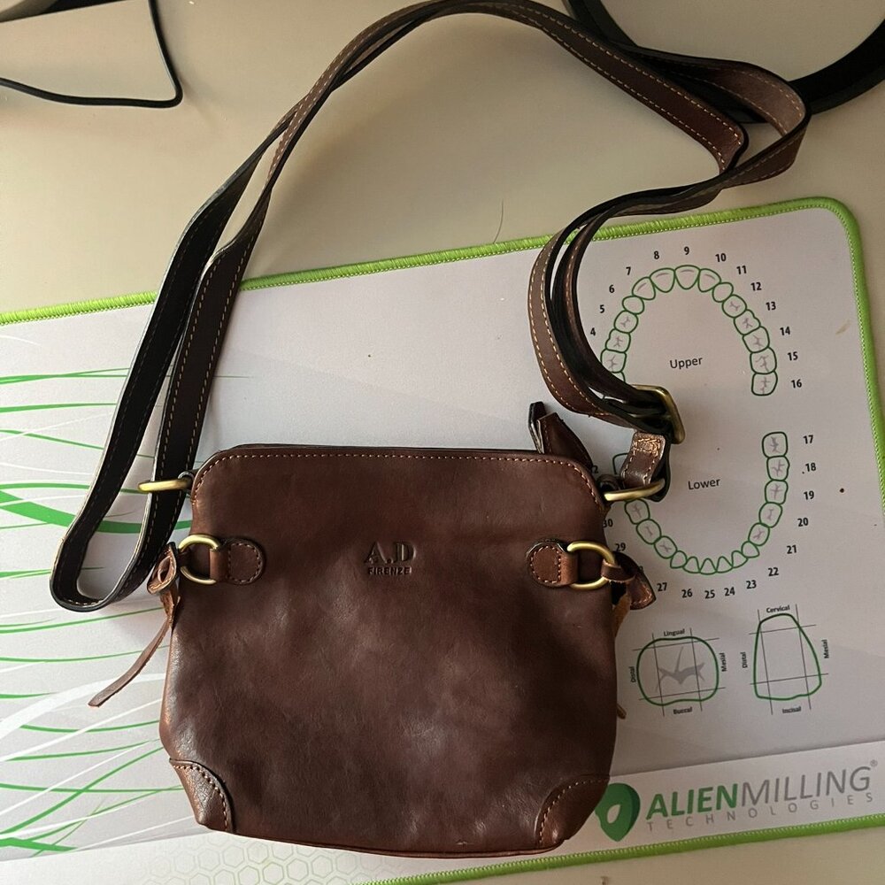 A.D. Firenze Italian Adriano Tuscany Genuine Leather Messenger Bag Crossbody